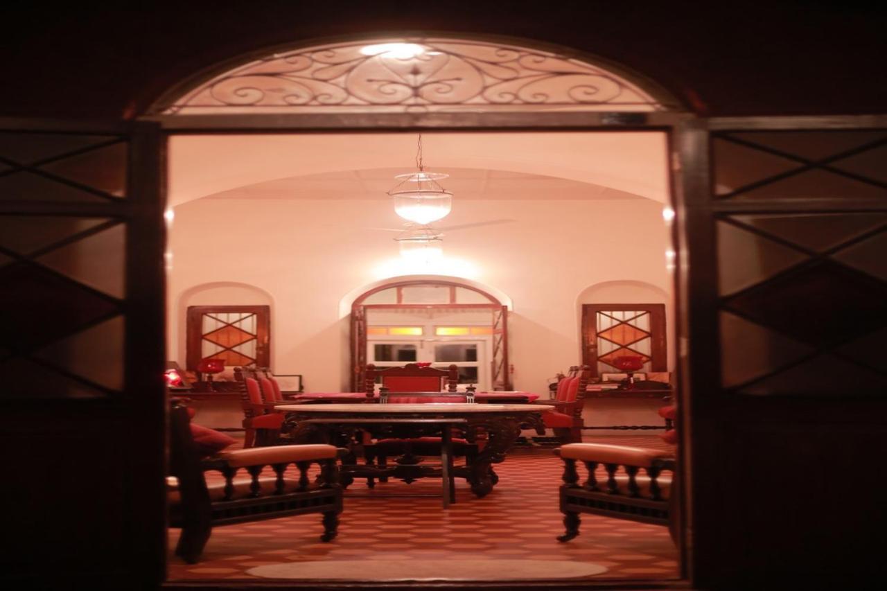 Saffronstays Parsi Manor, Matheran Luaran gambar