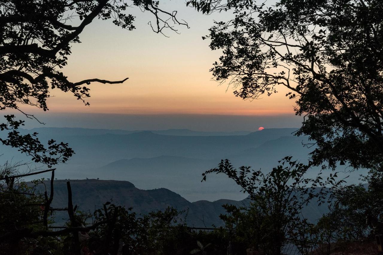 Saffronstays Parsi Manor, Matheran Luaran gambar